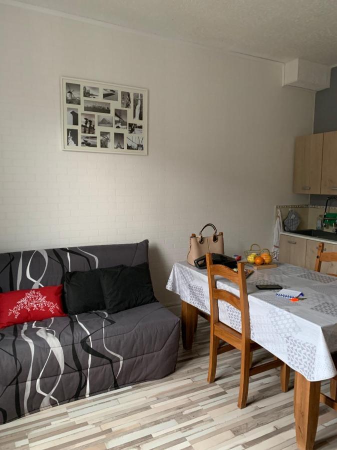 Appartement Lumineux N°6 Le Val D'Or - 4 Personnes - 1 Chambre Avec Petit Balcon 拉布尔布勒 外观 照片